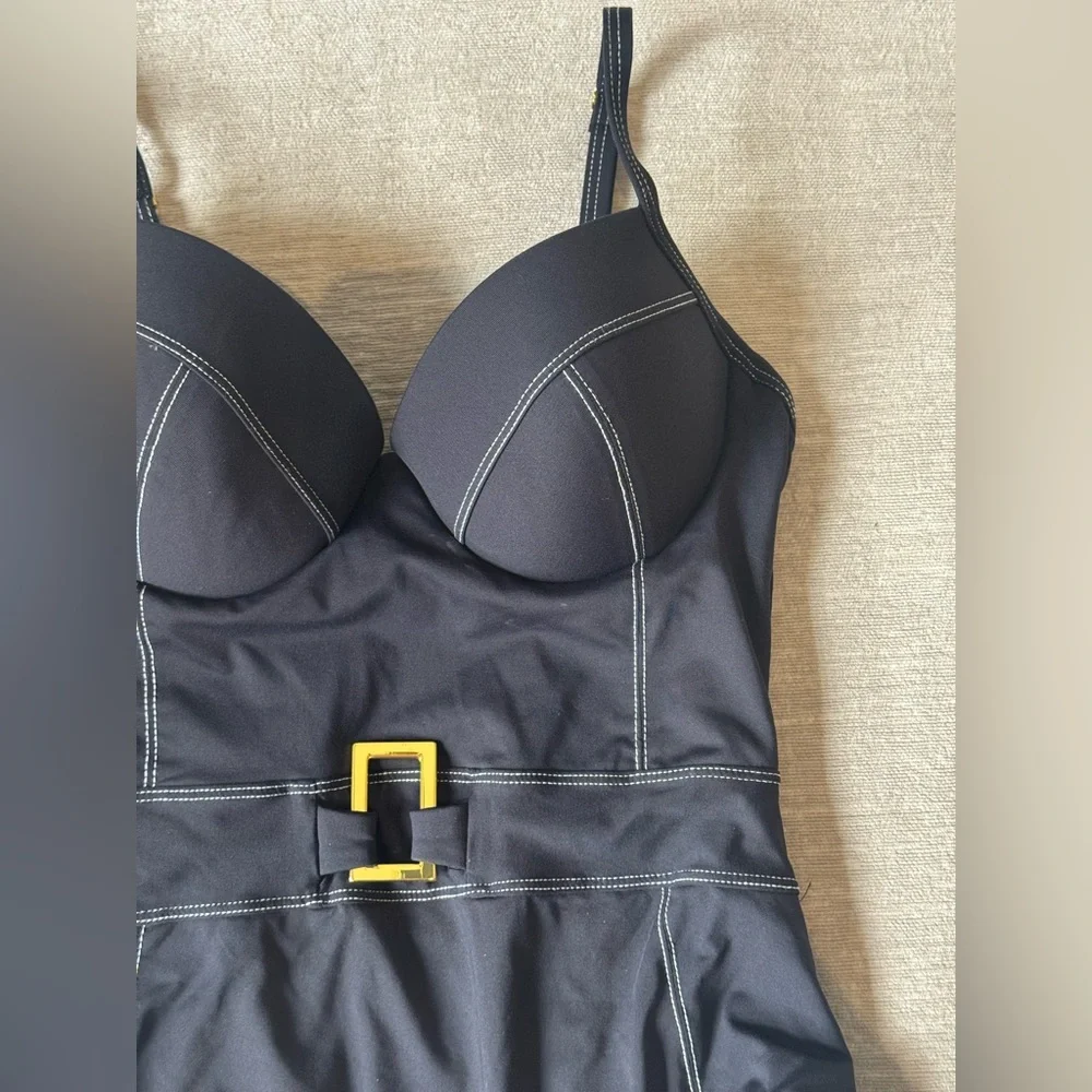 Bleu Rod Beattie Black Belted One Piece Swimsuit — Size 4 | Shaping | Underwire - Picture 3 of 9